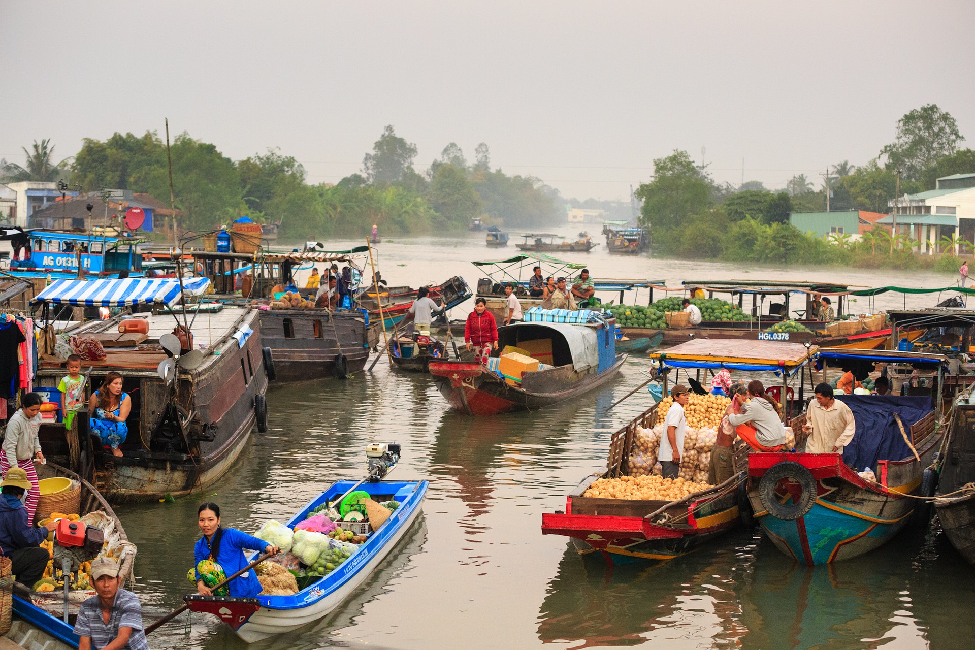 floating-market-3013639_1920.jpg